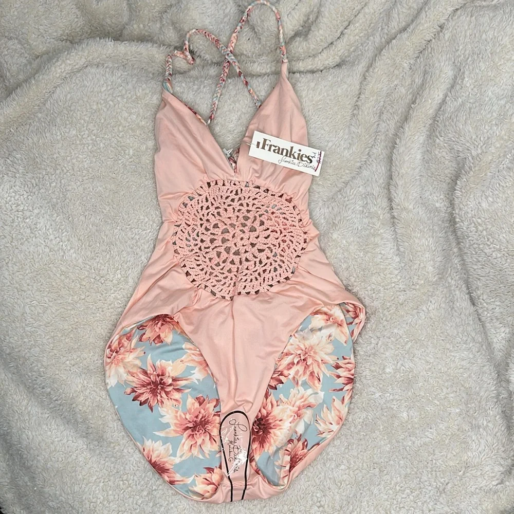 Frankies Bikinis